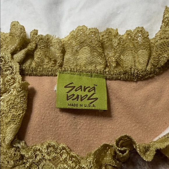 Sara Gold Lace Detail Top - Picture 2 of 5